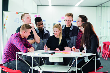 Odpowiedzialność społeczna jest kluczem do zrównoważonego rozwoju i sukcesu.